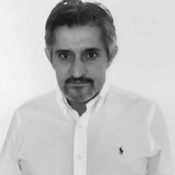 Roozbeh Saatchi